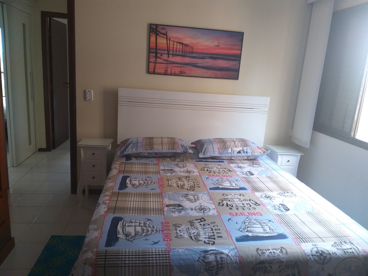 Chumba  - kitanda cha ukubwa wa malkia 