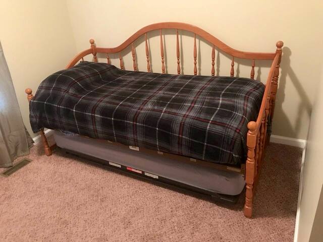 Room with trundle bed