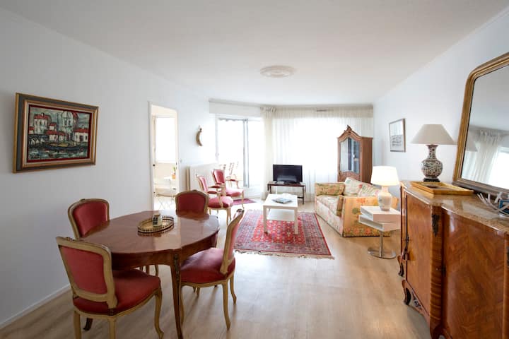 Bordeaux CityCenter 2 bedrooms +PARKING, near TRAM