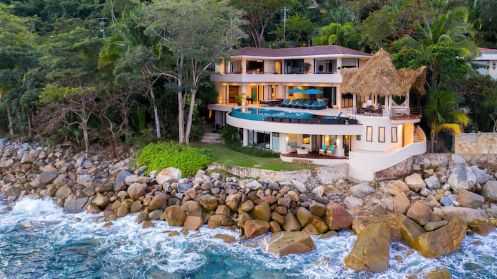 Alquileres vacacionales y villas de lujo en Puerto Vallarta | Airbnb Luxe |  Luxury Retreats