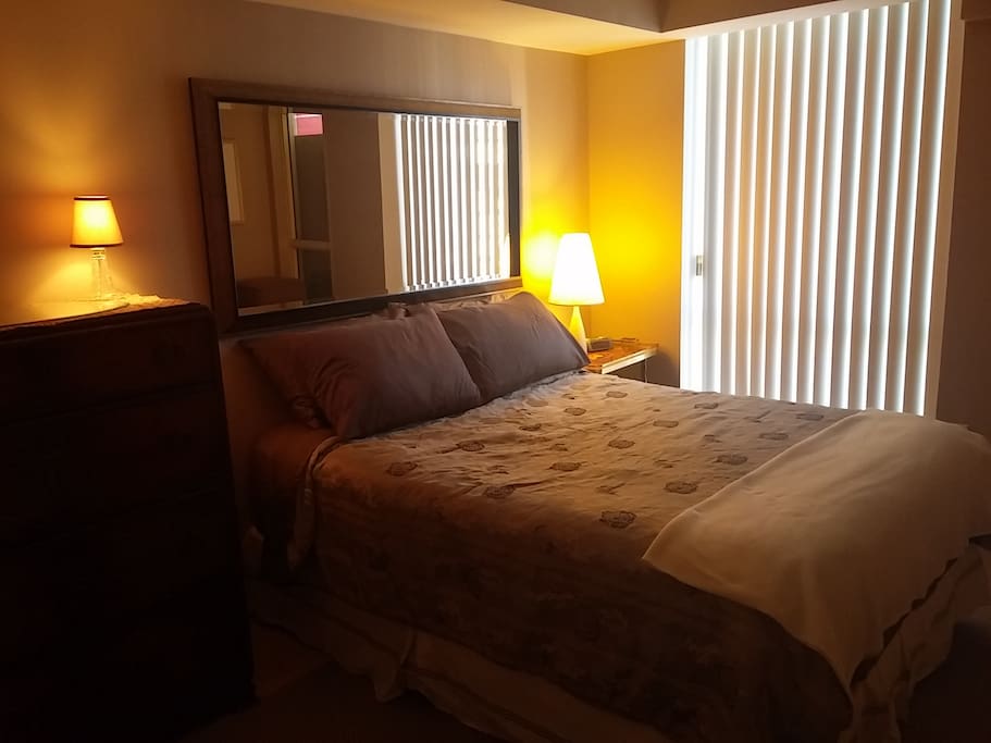 Full size bedroom with Queen bed. NOTE there is only one bed in unit; each Guest rents entire unit.