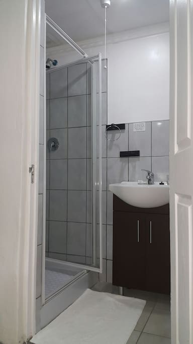 Shower ensuite