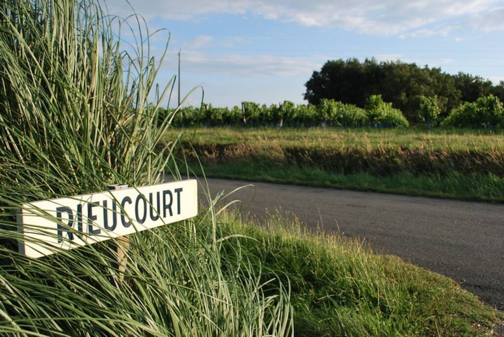 L entrée de la propriété.