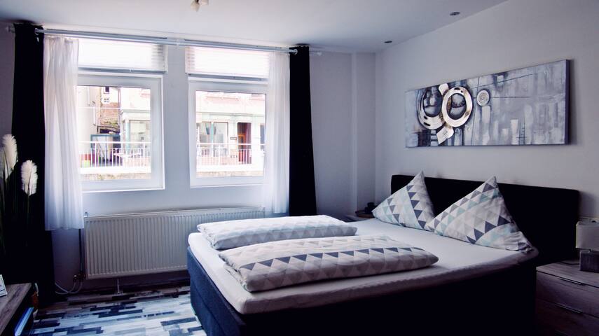 Modern Apartment In Best Location!