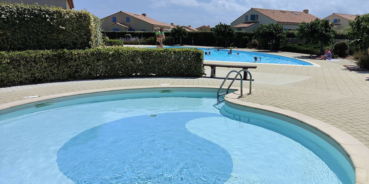 Top performing Airbnb: house near sea with pool in Bretignolles Sur Mer