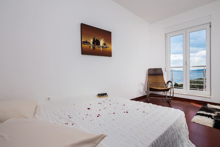 Მეორე საძინებელი 2 ერთადგილიანი საწოლით კომფორტული ხდება ორადგილიანი