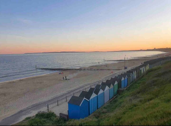 Top 10 Airbnb Vacation Rentals In Southbourne, UK Trip101