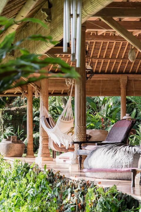 Find Superb Views at This Private Bali Villa