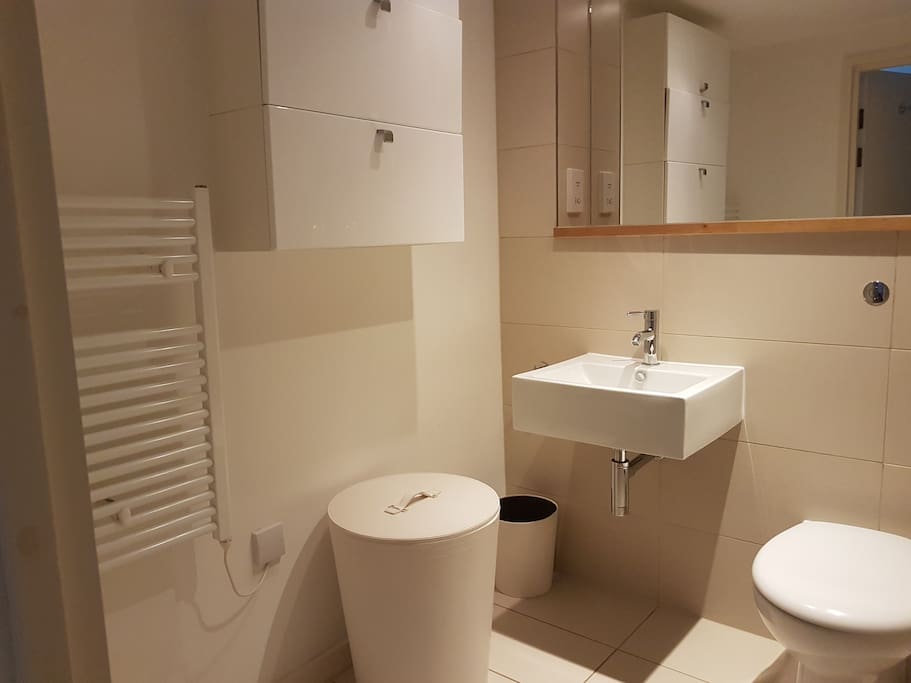 Main Bedroom Ensuite
