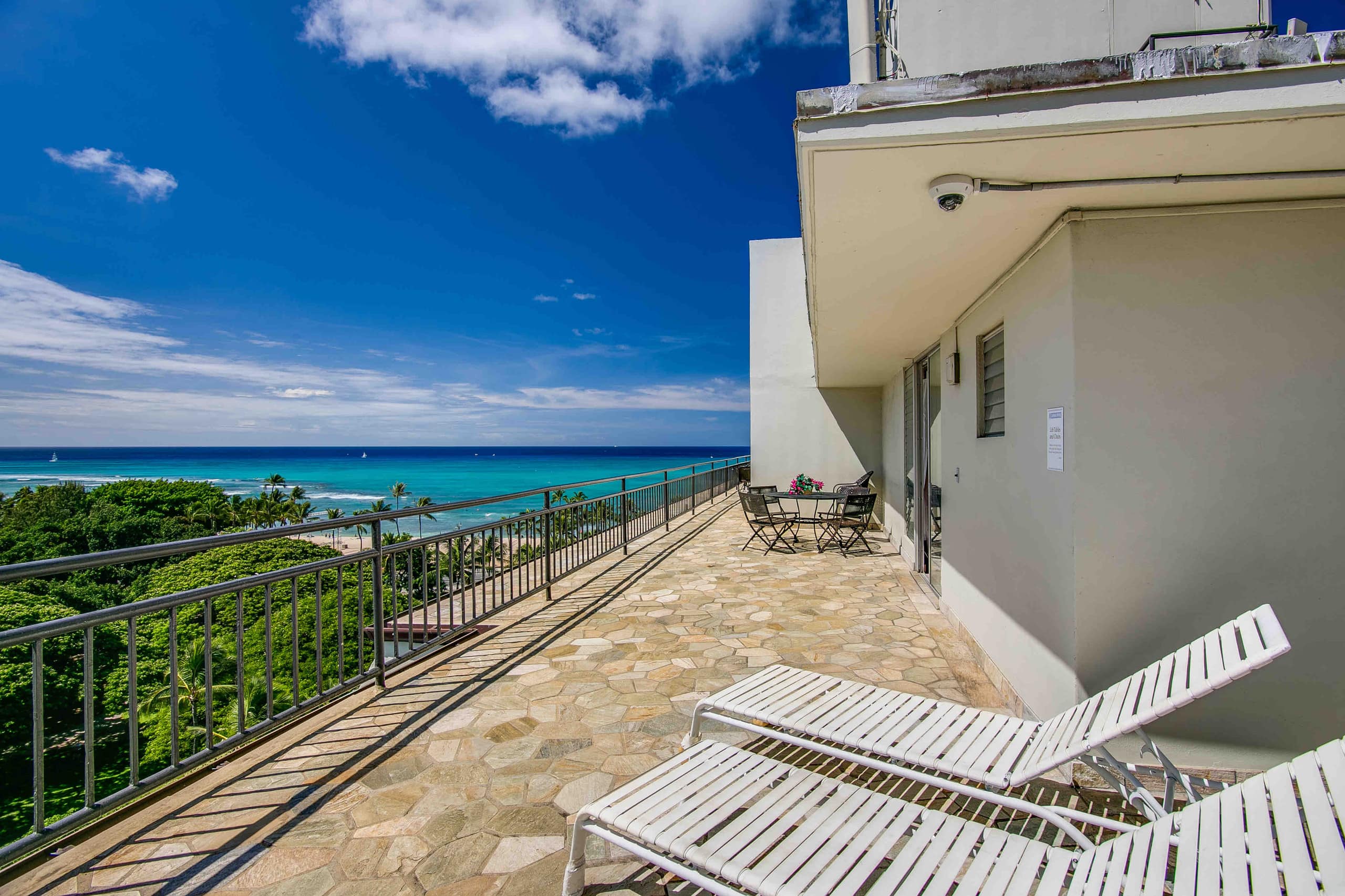 Waikiki Bungalow - Image 18