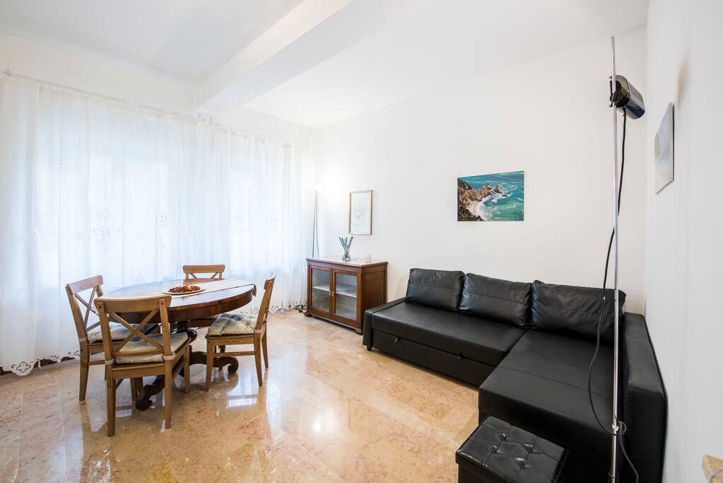 Soggiorno con divano letto