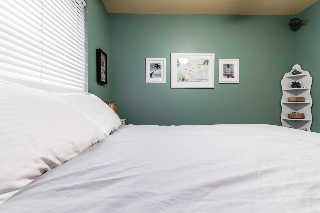 Guest bedroom