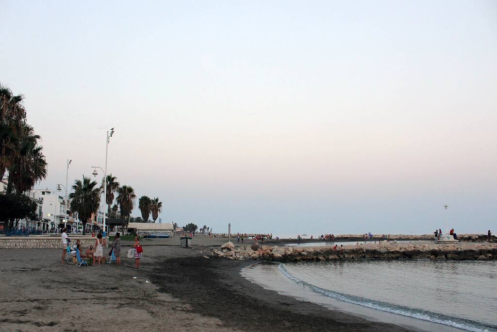 Playas de Pedregalejo (a 1 minuto)