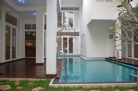 Anchorage Villa(11P) With 5 Luxury AC rooms