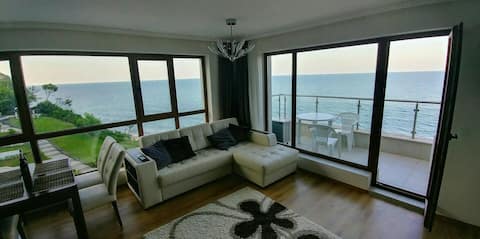 Top Airbnb: Best sea view. Free WIFI. in Бяла