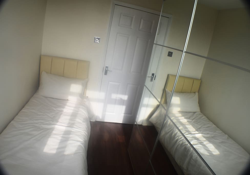 Cozy Single Room with Great Views over South London