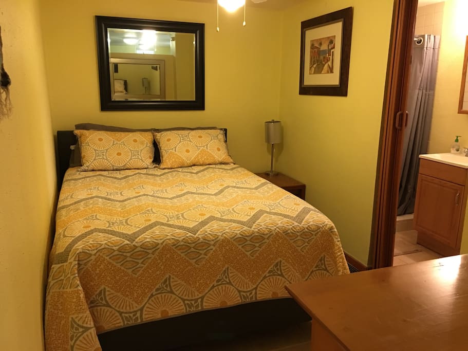Cozy bedroom with ensuite bathroom