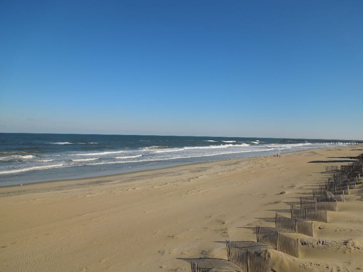 Pet FriendlyDunes South 3BR Oceanfront Duplex Houses for Rent in