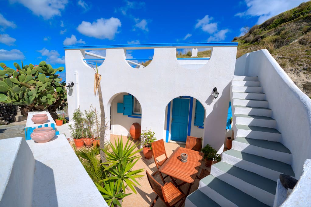 Santorini Traditional Cave House Cycladic houses (Greece) for Rent in