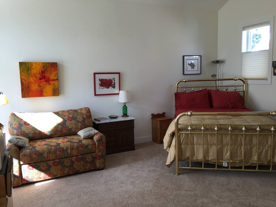 Queen & Twin Beds-both Tempurpedic Mattresses