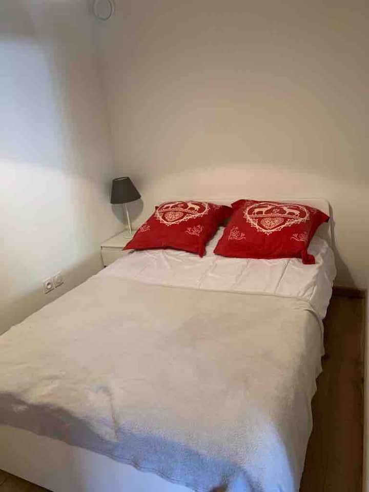 Dhomë gjumi 1
