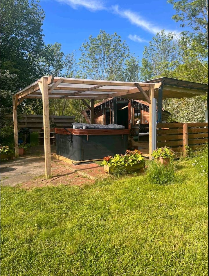 Wooden Tiny House photo 4