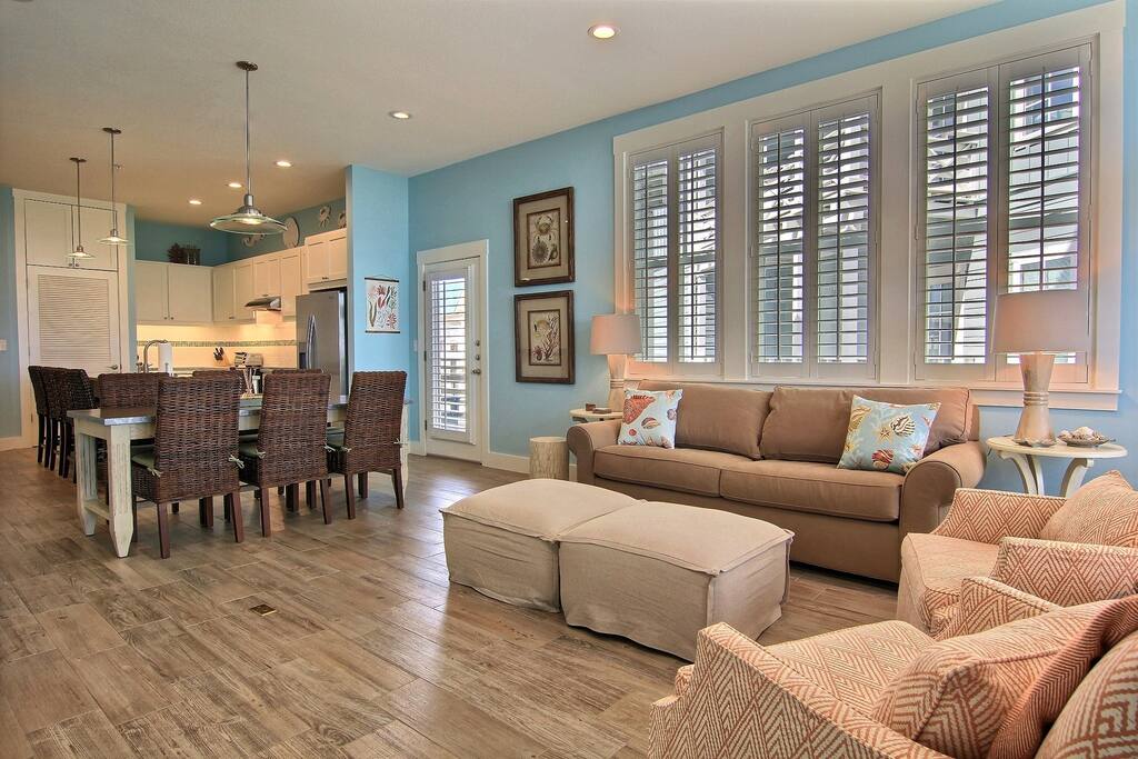 Coral Sunset TC 2205-Living Area