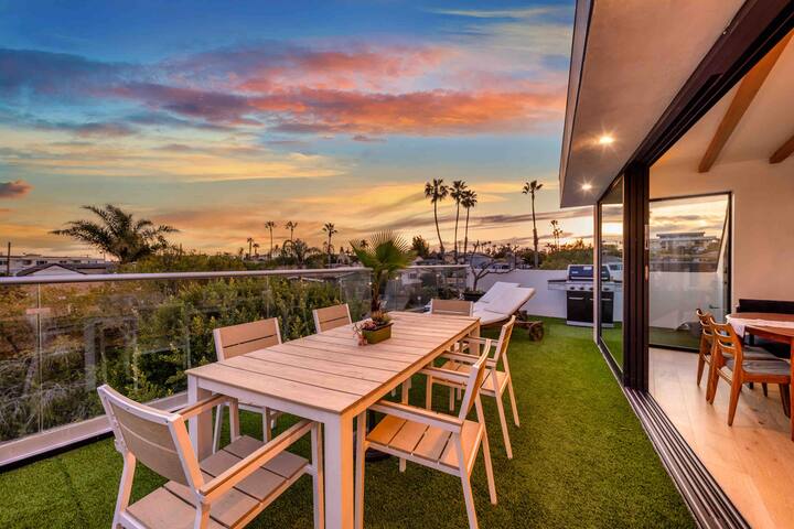 Brand new Architecture Jewel in Pacific Beach gallery image 2