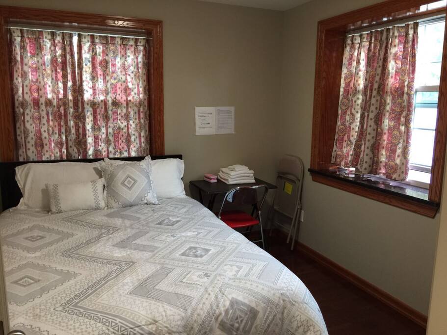 brand new queen bed & sheets