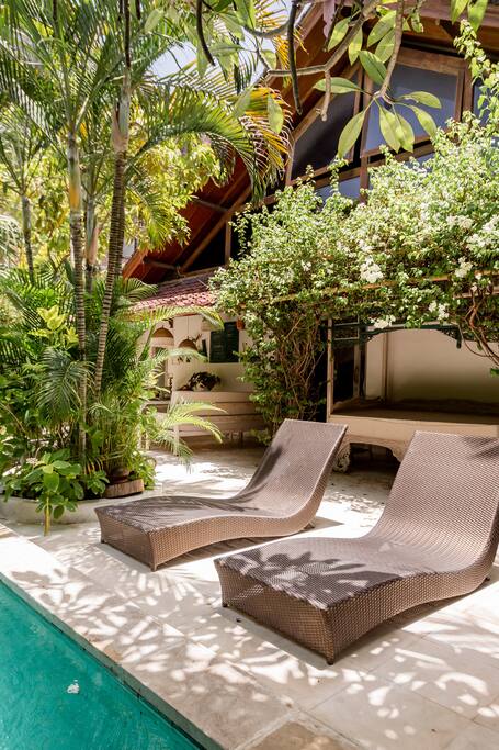 Walk To The Beach From A Leafy Poolside Hideaway In Seminyak Villas For Rent In Seminyak Bali Indonesia