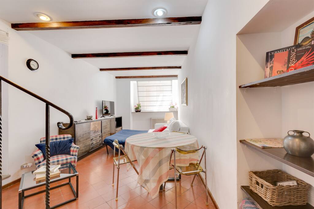 LIVINGROOM