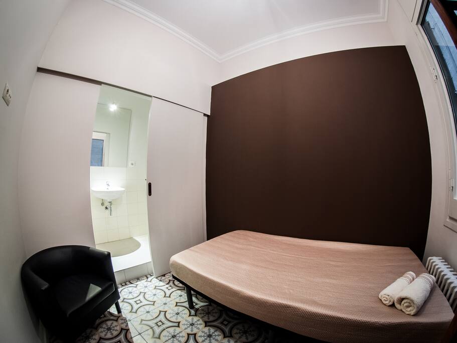 Single-room (1 person)