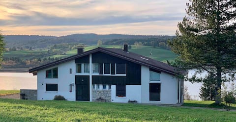 Family home, exceptional setting, LAKEFRONT