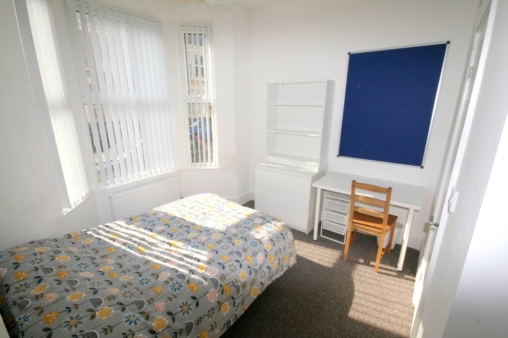 Small double No1 with ensuite