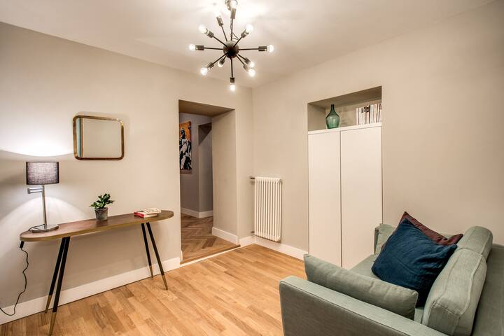 Trevi Fountain Superior 3 bdr apartment gallery image 4