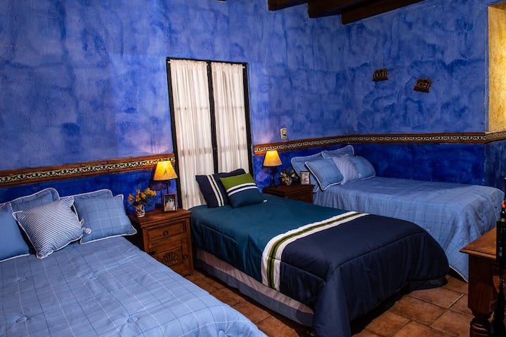 Cuarto con 3 camas