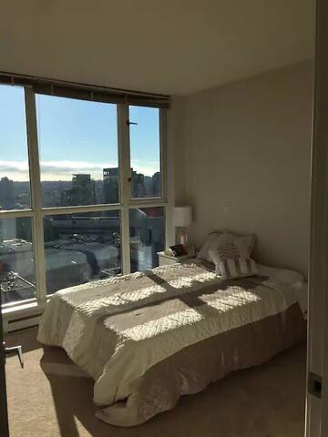 Downtown Vancouver; 1 bedroom w/ perfect city view