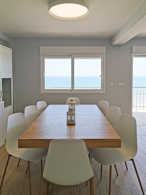 Successful Airbnb property: Payton SeaFront Cullera - 140 m² in Cullera