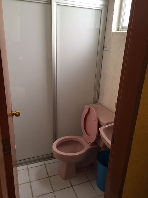 Baño completo de la Planta Alta