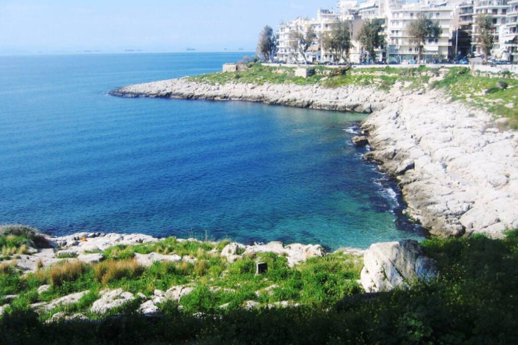 Piraiki area (100 m from the appartment)