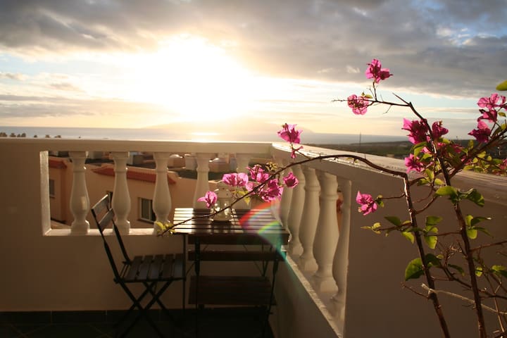 Corner apartment with great sea view -Costa Adeje-