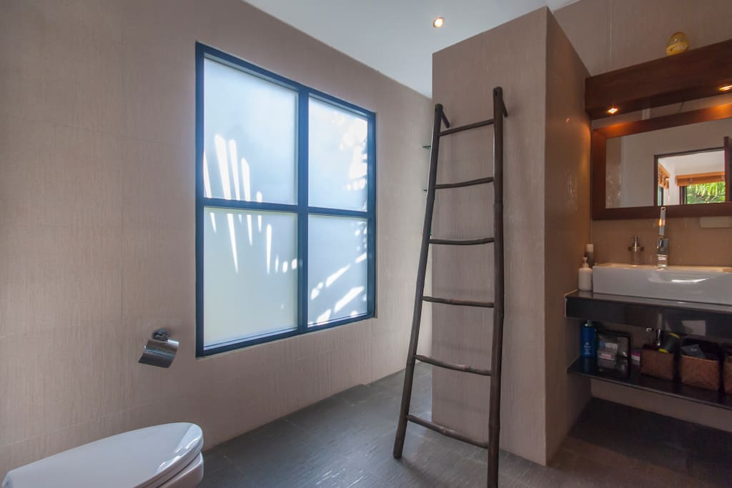 Private bathroom for bedroom 3