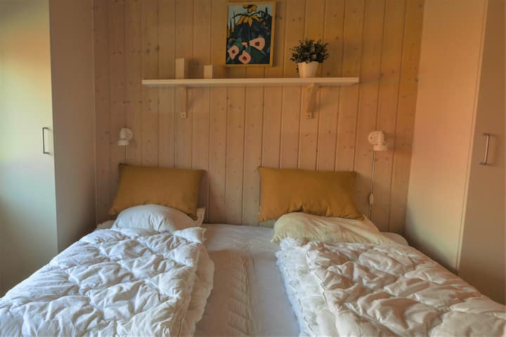 Chambre avec lit double