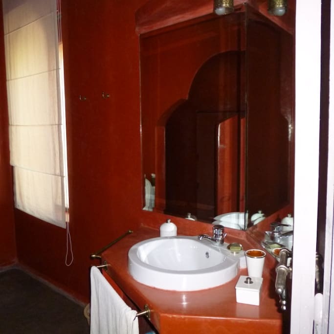 Salle de bains Grenat