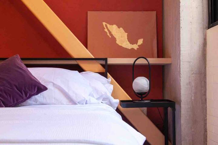 Mr. W | Explore the Iconic Roma | 2BR | Balcony gallery image 3