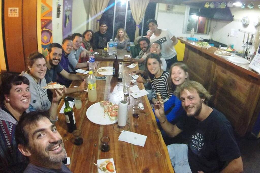Cena en la cocina
