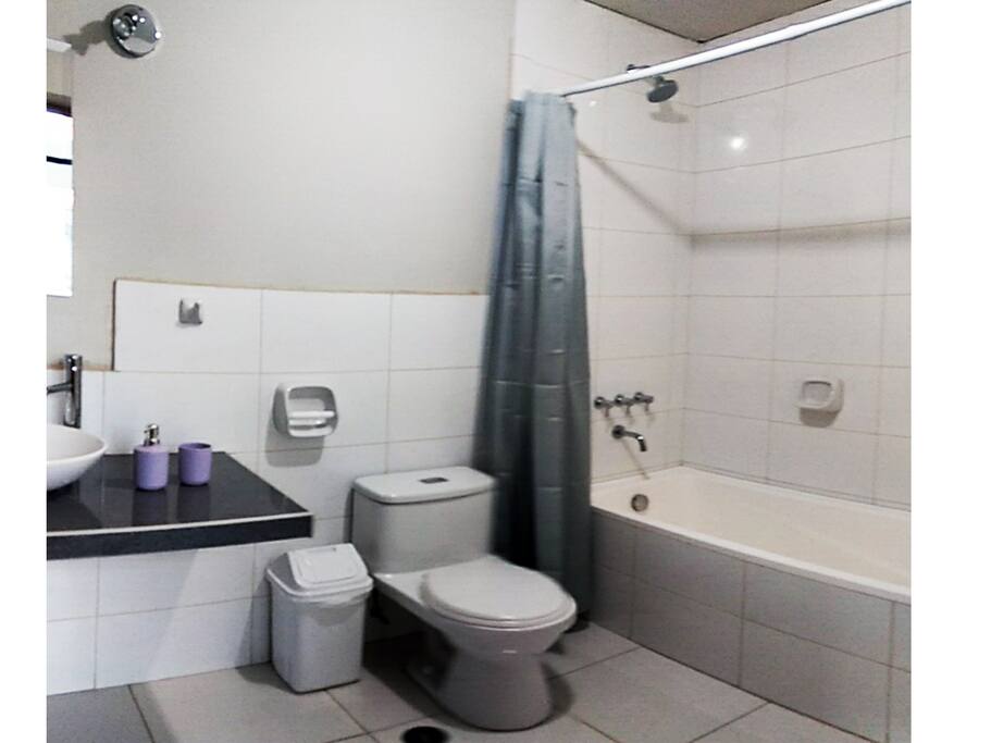 Baño privado dentro del Departamento