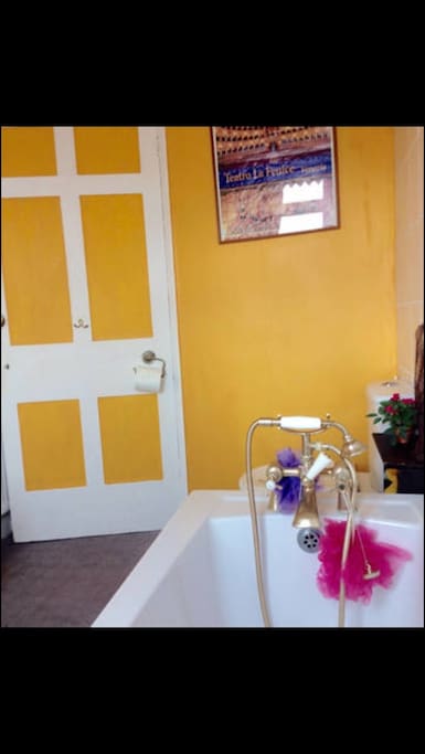 Sunny Bathroom!