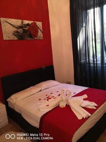 Trastevere royal apartment gallery image 3