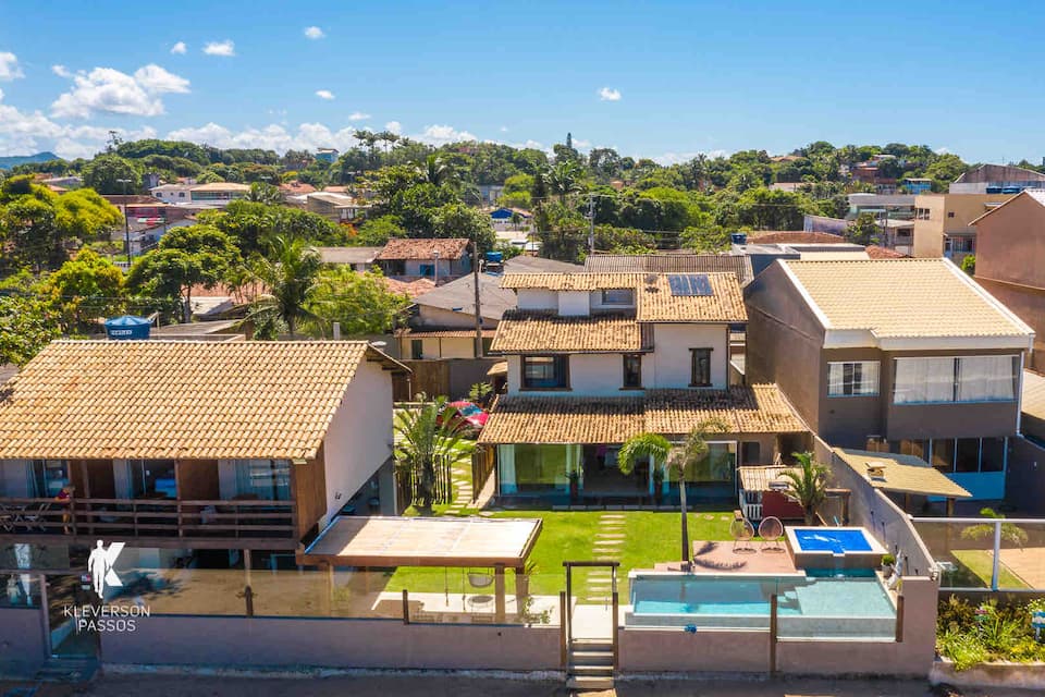 Top-earning Airbnb listing in Guarapari, 8 bedrooms